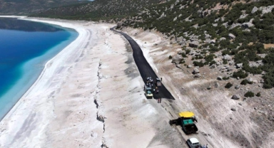 Salda Gölü'nde 'asfalt' tehlikesi