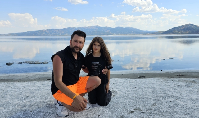 Salda Gölü'nde kurtarılan küçük kız kahramanıyla buluştu!
