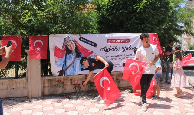 Şehit Öğretmen Şenay Aybüke Yalçın Kozluk'ta anıldı