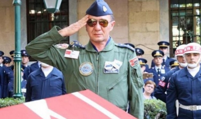 Şehit Pilot Albay Gökhan Özen toprağa verildi