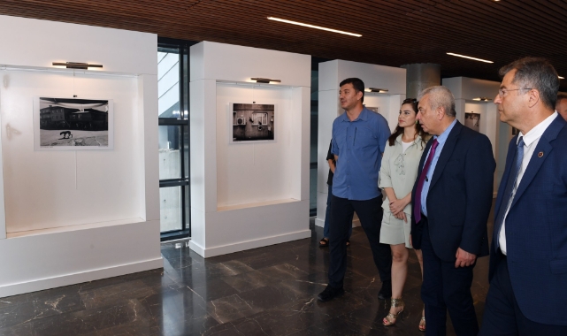 Şehrin sessiz tanıklarını fotoğraflara taşıdı!   