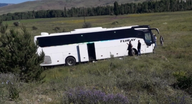 Sivas'ta yolcu otobüsü devrildi! Yaralı sayısı 21’e yükseldi