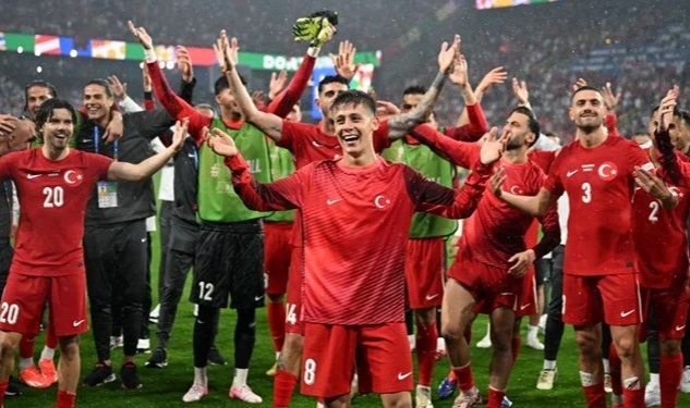 Siyasilerden A Milli Futbol Takım'a tebrik mesajları