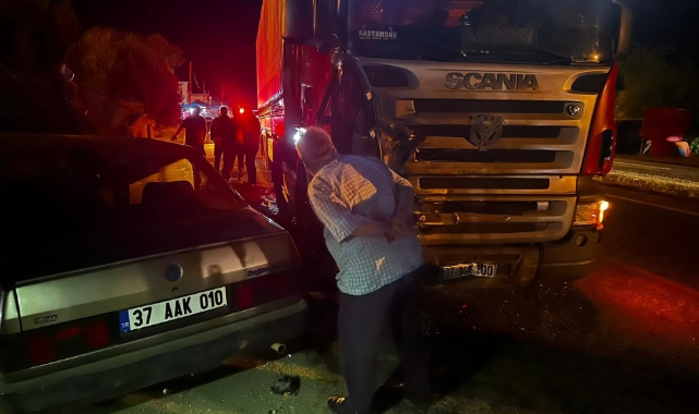 TIR ile otomobil çarpıştı: 2 yaralı