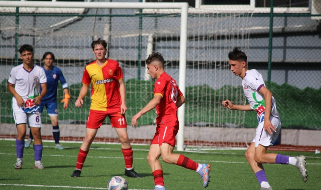 U-17 Türkiye Futbol Şampiyonası Karabük'te başladı