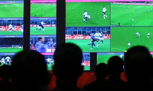 UEFA'dan VAR kararı!