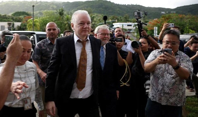 Wikileaks'in kurucusu Assange artık özgür!
