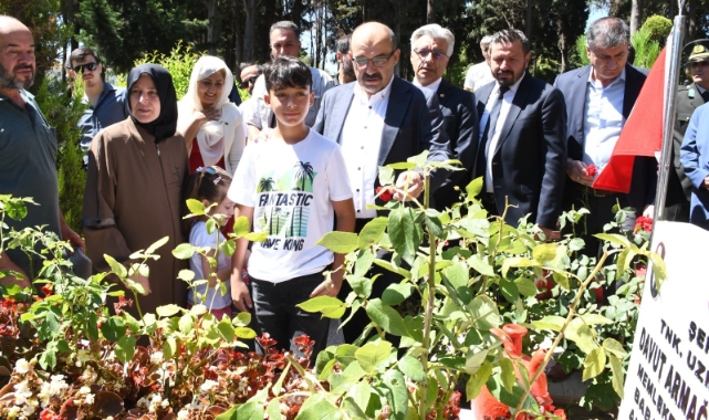15 Temmuz’da Balıkesir Şehitliği ziyaret edildi