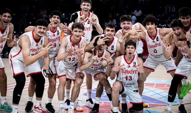 17 Yaş Altı Erkek Basketbol Milli Takımı dünya üçüncüsü