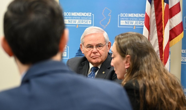 ABD'li senatör Bob Menendez, rüşvet davasında suçlu bulundu