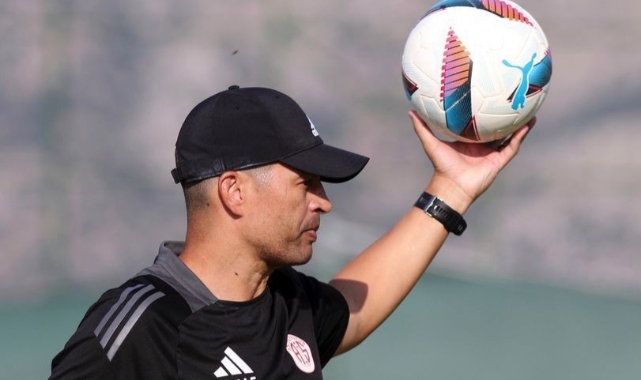 Alex de Souza'dan antrenmanda klas çalım