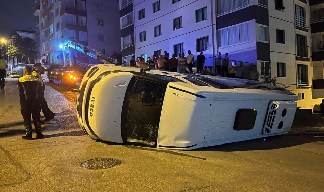 Ankara’da servis aracı devrildi
