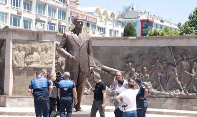 Atatürk Anıtı'na saldırı davası başladı!