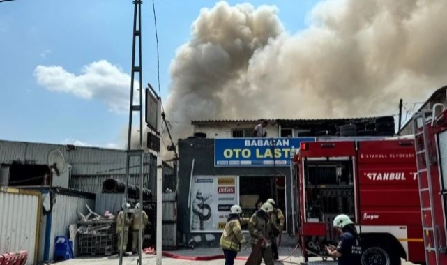 Avcılar'da geri dönüşüm tesisinde yangın