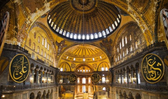 Ayasofya ne zaman ibadete açıldı?