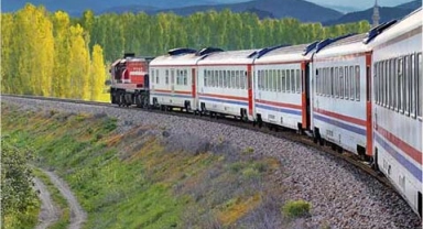 Bakan Uraloğlu'ndan 'İzmir Mavi Treni' paylaşımı