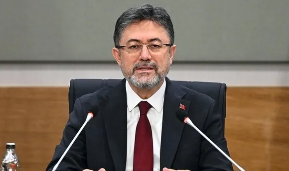 Bakan Yumaklı'dan İzmir'deki yangına ilişkin açıklama!