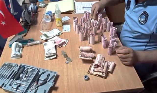 Bakın dilenci paraları nereye saklamış