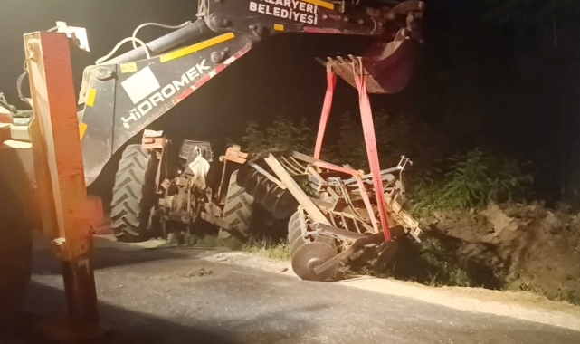 Bilecik'te devrilen traktörün altında kalan sürücü hayatını kaybetti!
