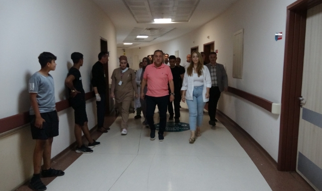 Bingöl Valisi Usta bıçaklı saldırıda yaralanan vatandaşları ziyaret etti