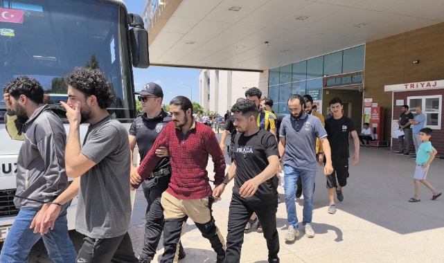 Bursa'da 10 kaçak göçmen yakalandı