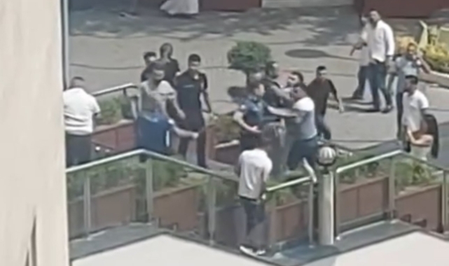 Bursa'da adliyenin önünde gergin anlar!