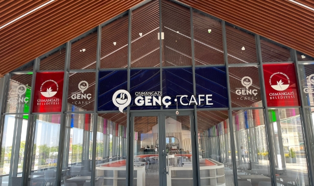 Bursa'da aynı çatı altında hem kafe hem kütüphane