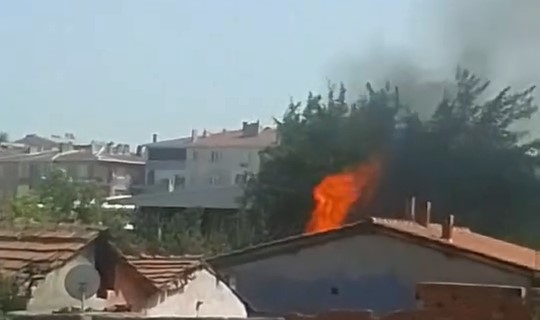 Bursa'da ev alev alev yandı!