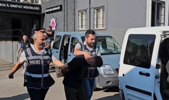 Bursa'da fuhuş operasyonu!  3 şüpheli yakalandı