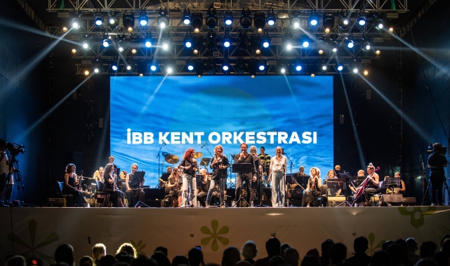 Bursa Festival'inde 90'lar gecesi