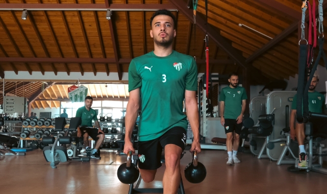 Bursaspor çalışmalarına salonda devam etti