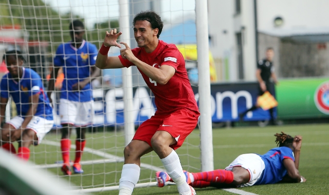 Bursaspor'dan ayrılan Yiğit Fidan, Süper Lig yolunda