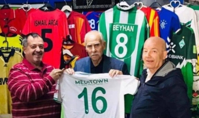 Bursaspor'un acı kaybı! Erhan Erdener vefat etti