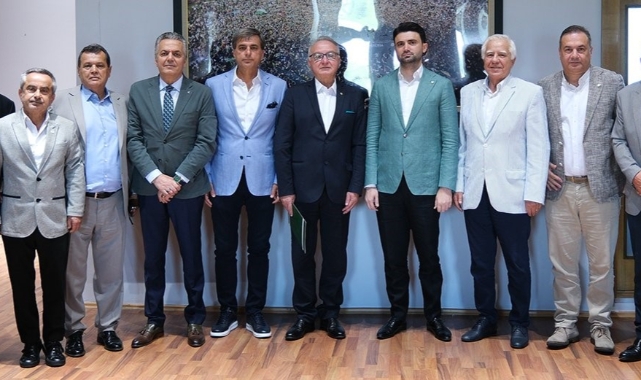 Bursaspor’un yeni Divan Kurulu Başkanı, kulübü ziyaret etti