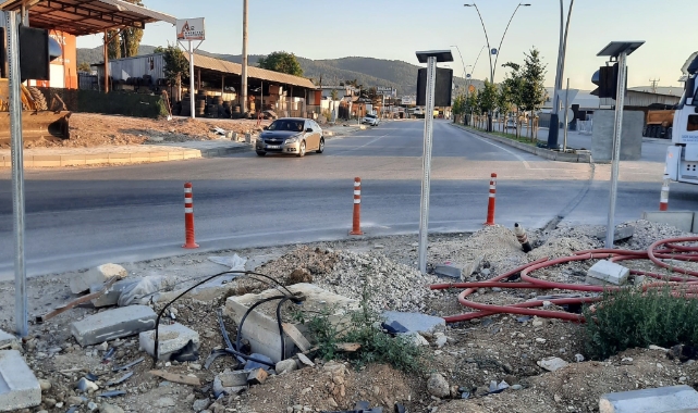 Çalı Yolu tehlike saçıyor