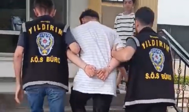Çatıdan havaya defalarca ateş açmıştı!