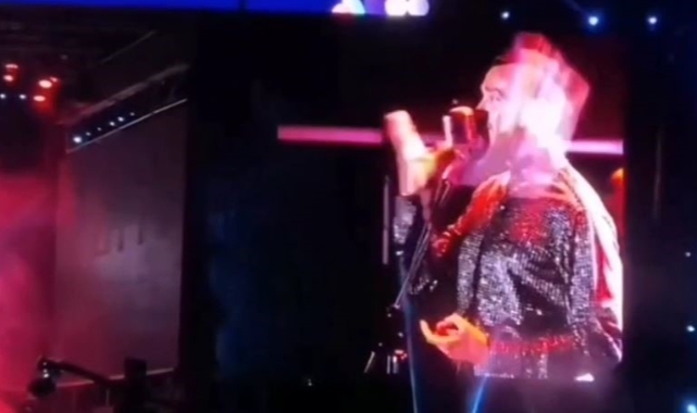 Cem Adrian’a çirkin saldırı!
