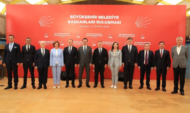 CHP’li Büyükşehir Belediye Başkanları İstanbul’da bir araya geldi