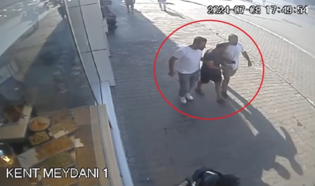 Cinayet işledi, 11 yıl sonra terlikle gezerken yakalandı!