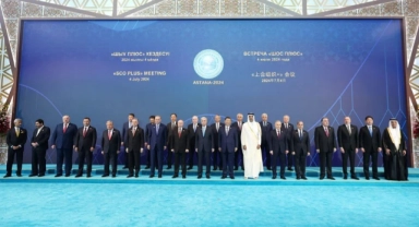 Cumhurbaşkanı Erdoğan'dan zirvede liderle aile fotoğrafı!