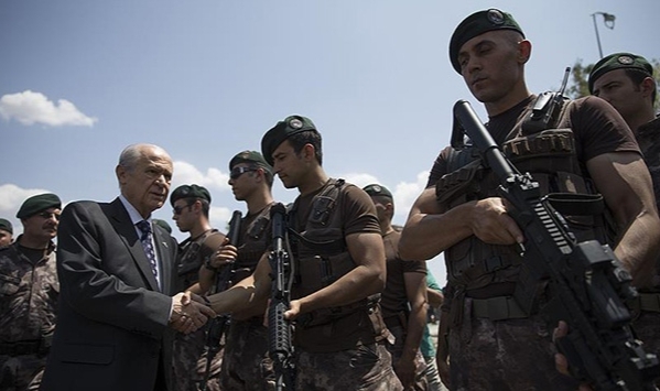 Devlet Bahçeli’den Polis Özel Harekat Başkanlığına ziyaret