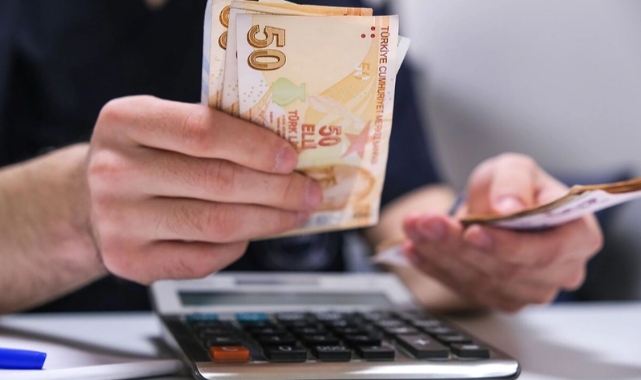 Emeklilere zam farkı hesaplara yatırılacak: Kime ne kadar ödenecek?