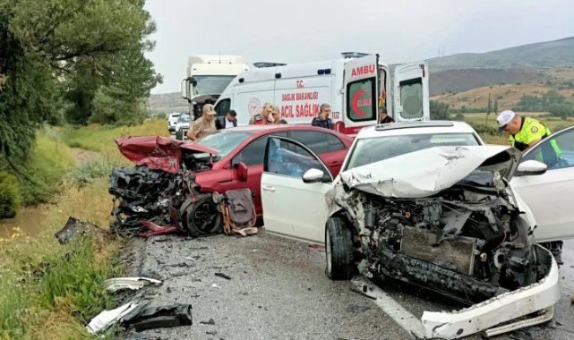 Erzincan’da feci trafik kazası!
