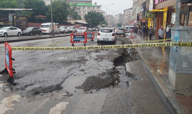 Erzurum'da sağanak yağış sele dönüştü!   