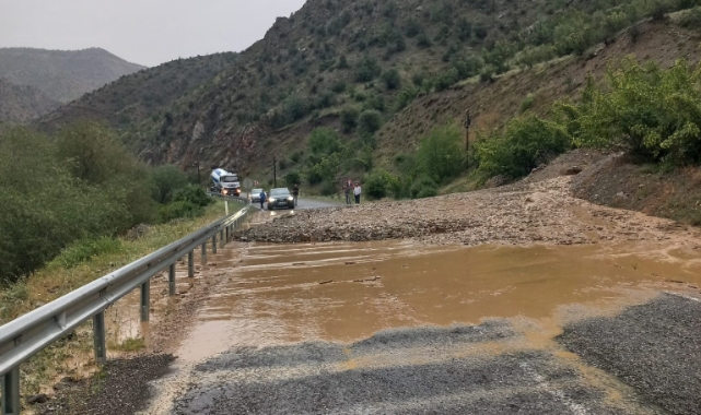 Erzurum'da yağışlar heyelana yol açtı