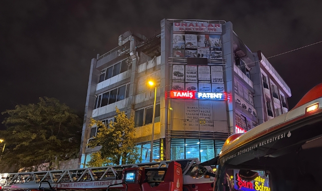 Esenyurt’ta 4 katlı binada korkutan yangın