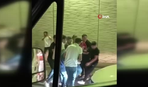 Esenyurt'ta asker konvoyu yapan grup yakalandı!