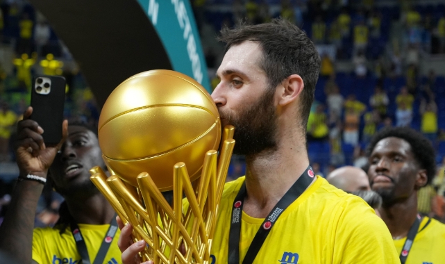 Fenerbahçe Beko'da ayrılık resmen gerçekleşti