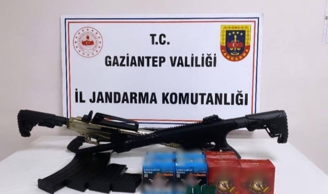 Gaziantep’te ruhsatsız silah operasyonu: 13 gözaltı