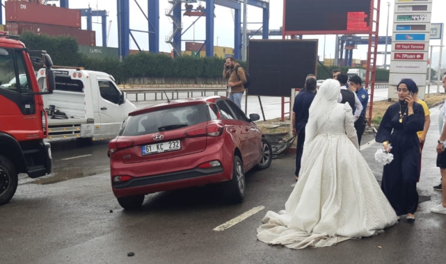 Gelin ve damat fotoğraf çektirmek için çıktıkları yolda kabusu yaşadılar